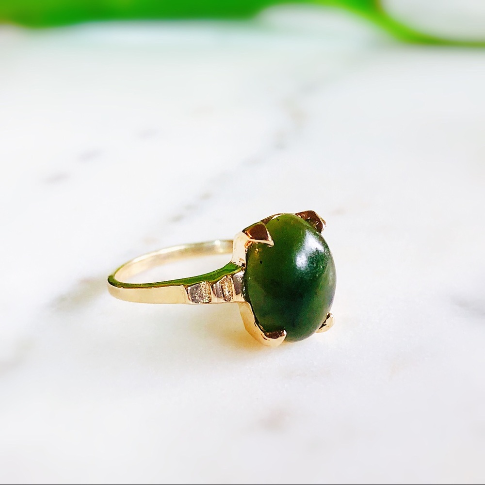 Estate 14K YG Jade Nephrite Oval Statement Ring